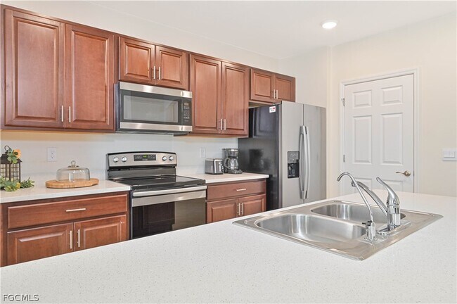 Foto del edificio - 1009 Jacaranda Pkwy E