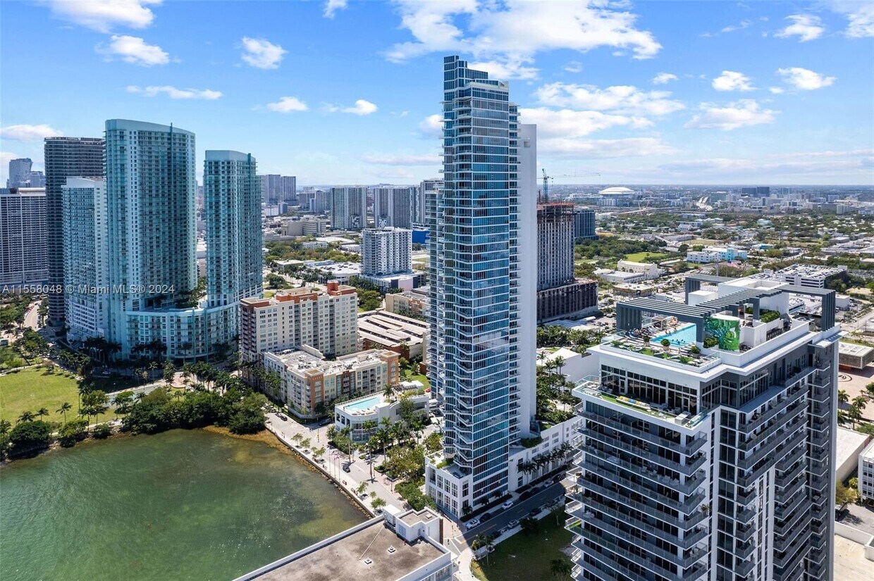 Primary Photo - 2150 N Bayshore Drive Unit 1709