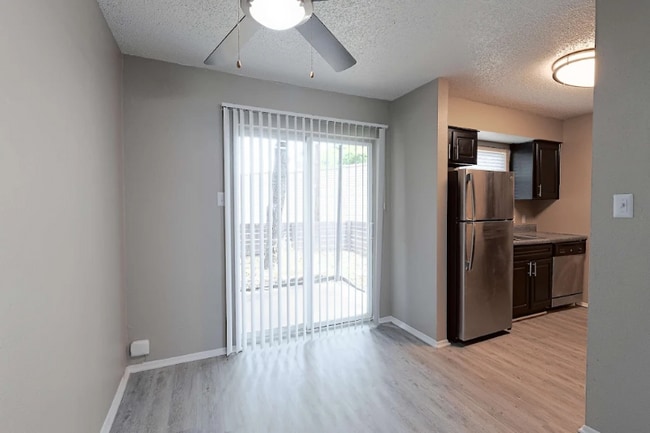 Building Photo - 531 Bedford Rd