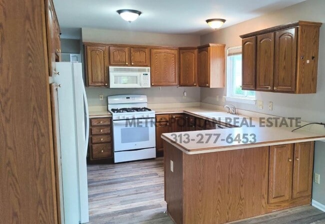 Foto del edificio - 32380 Brown St