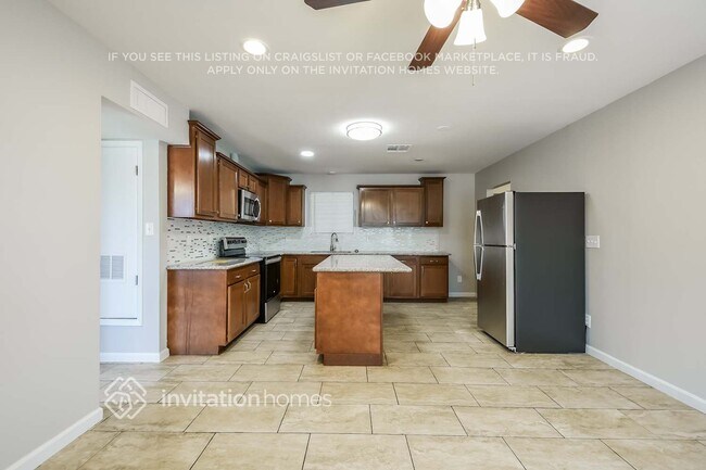 Building Photo - 14826 N 38th St