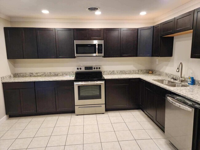 Building Photo - 4617 OH-204
