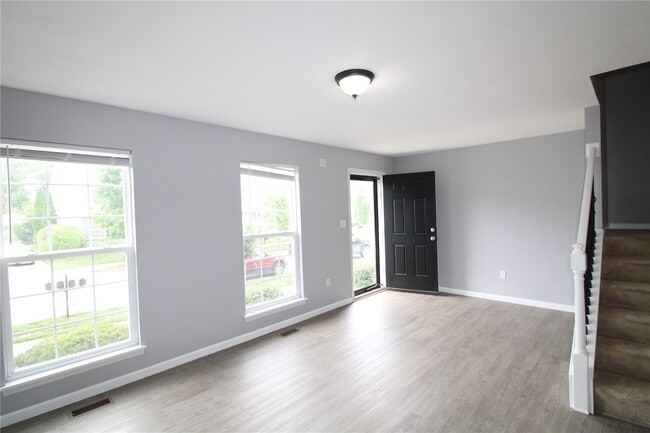 Building Photo - 440 Wild Oak Dr