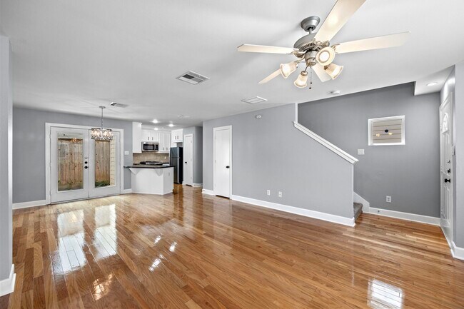 Foto del edificio - 5951 S Loop E