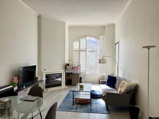 Foto del edificio - 9263 Regents Rd
