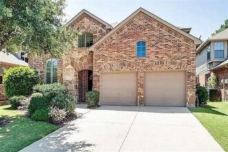 Building Photo - 3313 Teresa Dr