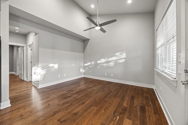 Photo - 2051 S Florida Way House