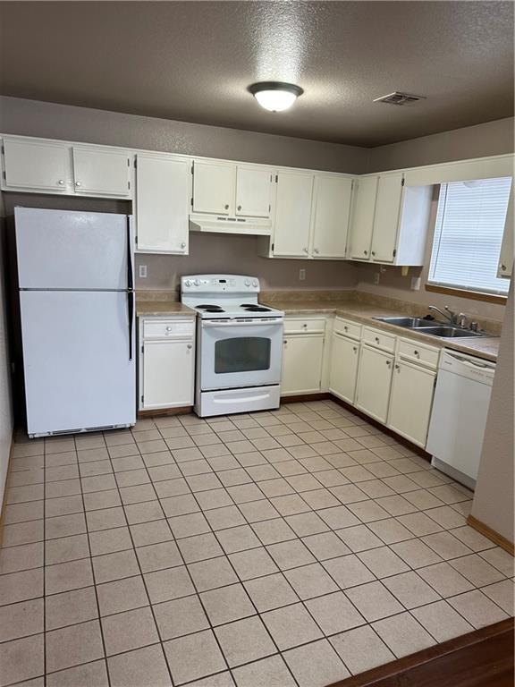 Building Photo - 1236 N Iron Horse Dr