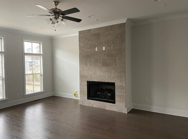 Building Photo - 591 Alexander Hills
