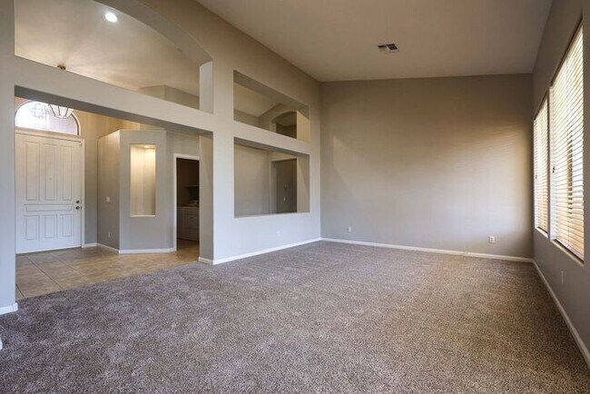Foto del edificio - Now Available in Chandler! Spacious 4 Bedroom Home in Carino Estates!
