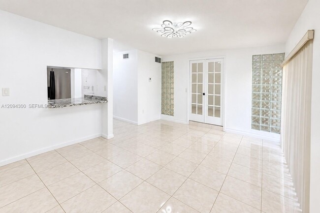 Building Photo - 8315 SW 72nd Ave