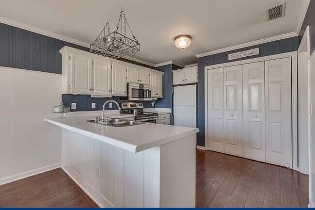 Building Photo - 1846 Black Fox Crossing