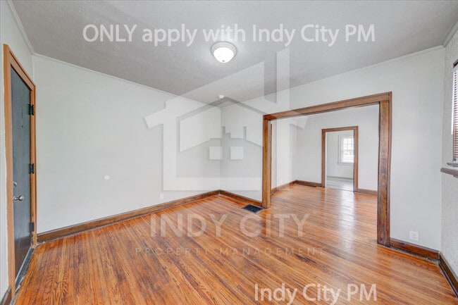 Foto del edificio - 953 N Linwood Ave
