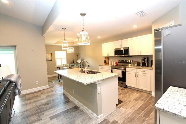 Foto del edificio - 526 Sunset Rd N