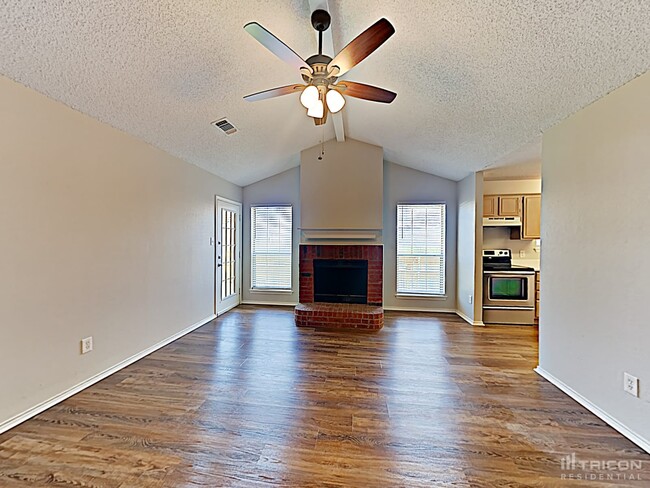 Building Photo - 6514 Spitfire Dr