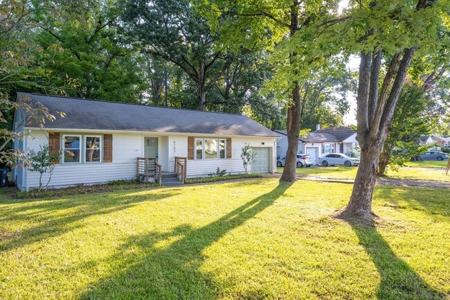 Building Photo - Modern 3 Bed/1 Bath Home!