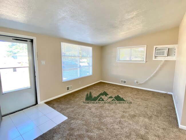 Building Photo - 3034 High Dr