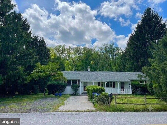 Foto del edificio - 1019 Howellville Rd