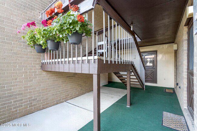 Foto del edificio - 28 Meadow Green Cir