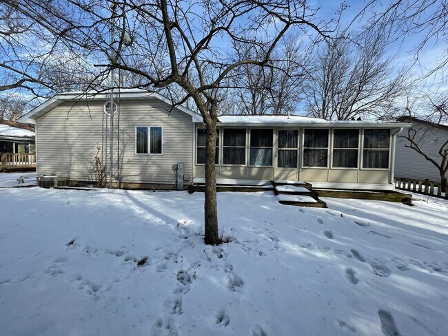 Building Photo - 514 Grace St