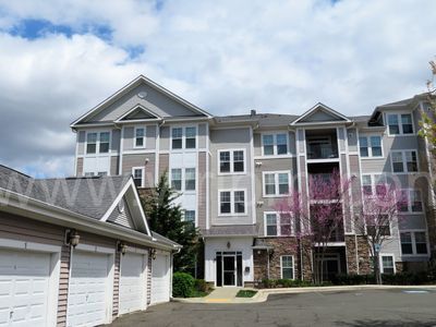 Building Photo - 1311 Karen Blvd