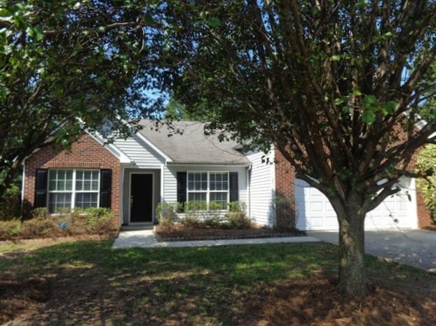 Building Photo - 10921 Gardenia St
