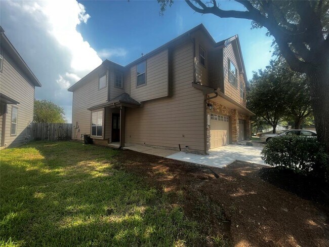 Foto del edificio - 14409 Birch Knoll Ln