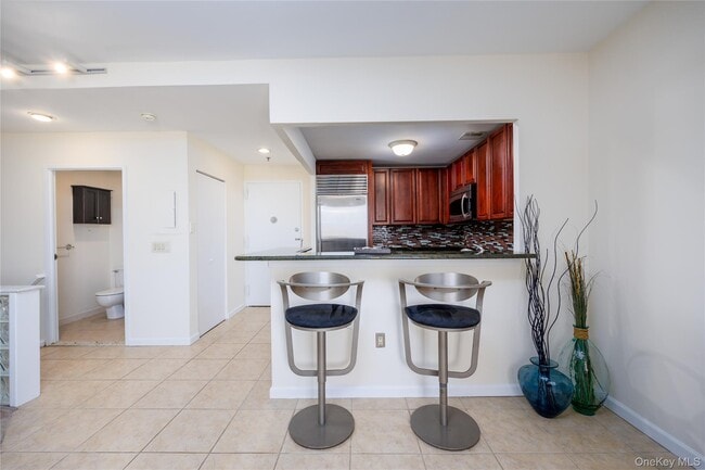 Foto del edificio - 100 W Broadway