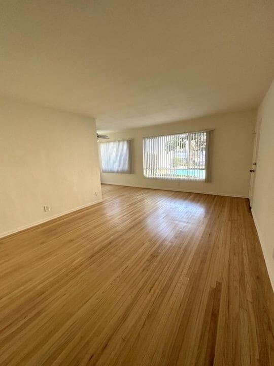 Interior Photo - 11660 Chenault Street,