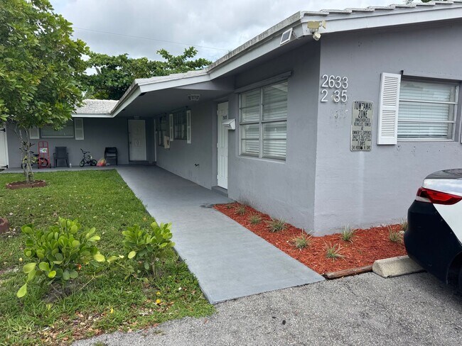 Foto del edificio - Ventura Blvd FTL 2633-2635