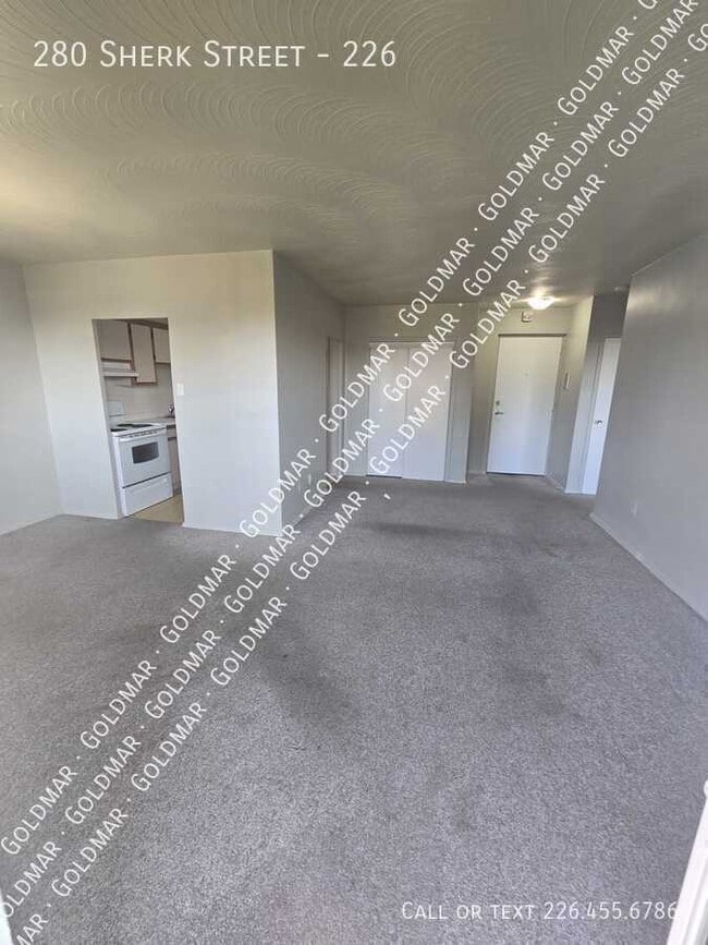 Building Photo - 280 Sherk St