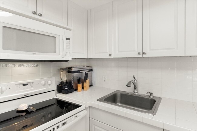 Building Photo - 1018 Durham A