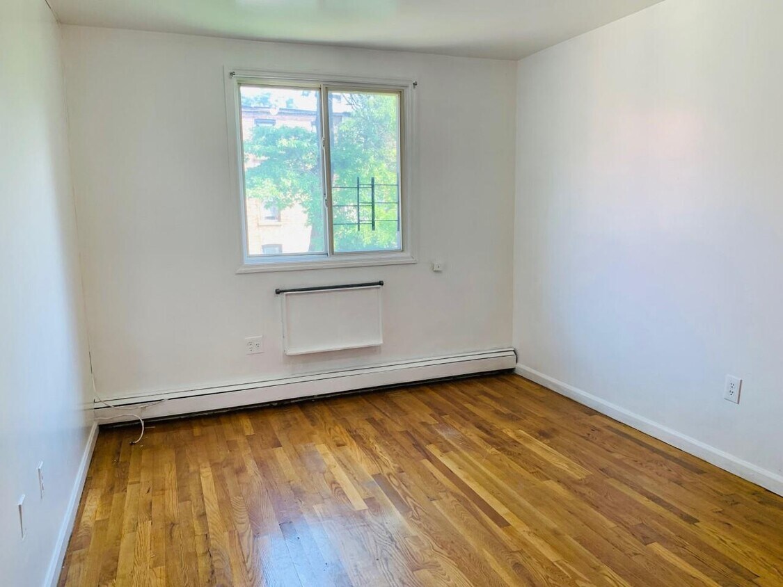 911 Gates Ave Unit 3, Brooklyn, NY 11221 Room for Rent in Brooklyn