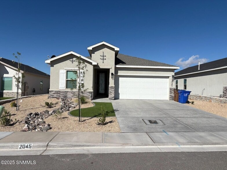 Foto principal - 2045 Montosa Rd