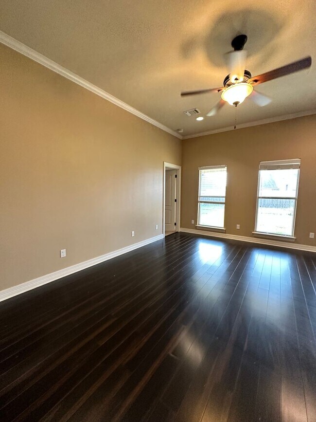 Foto del edificio - Minutes to Barksdale Air Force Base