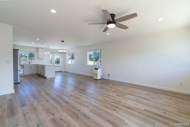 Building Photo - $4,600 / 3br - 3 BED 2 BATH BRAND NEW HOME IN KAHUKU VILLAS