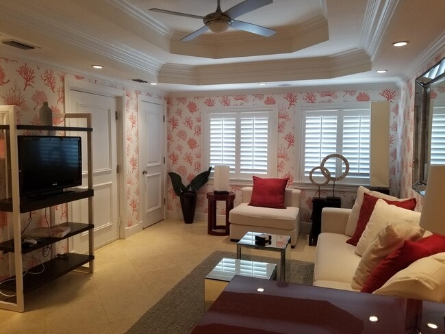 Foto del edificio - 251 Oleander Ave
