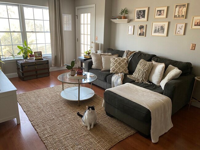 Sala de estar - 89 Eastern Ave