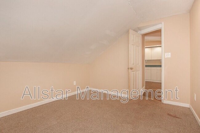 Foto del edificio - 7508 Theota Ave