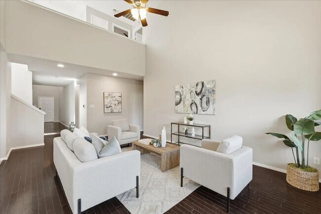 Foto del edificio - 517 High Desert Dr
