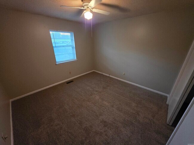 Foto del edificio - 17814 Batesville Pike