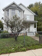 Building Photo - 12 Harbison Ave