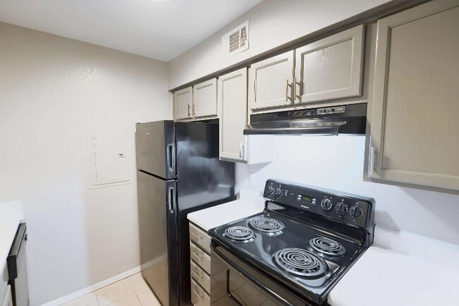 Foto del edificio - 390 Shady Ln Dr