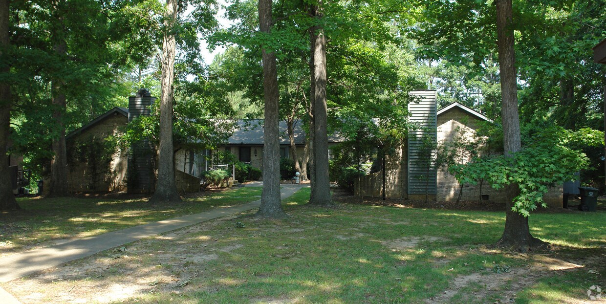 Building Photo - 4733 Matt Dr