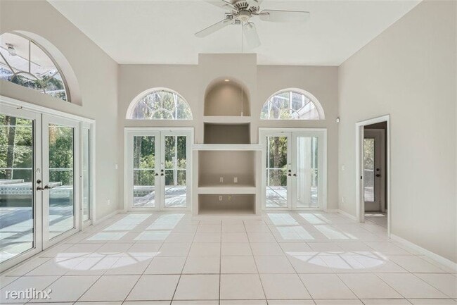 Building Photo - 5 br, 4.5 bath House - 14682 Braddock Oak ...