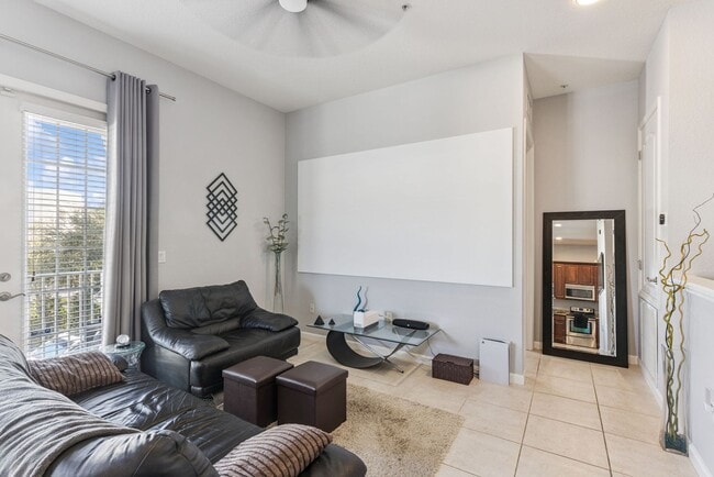 Building Photo - Updated 2/2 with attached 1 car garage right in Baldwin Park!