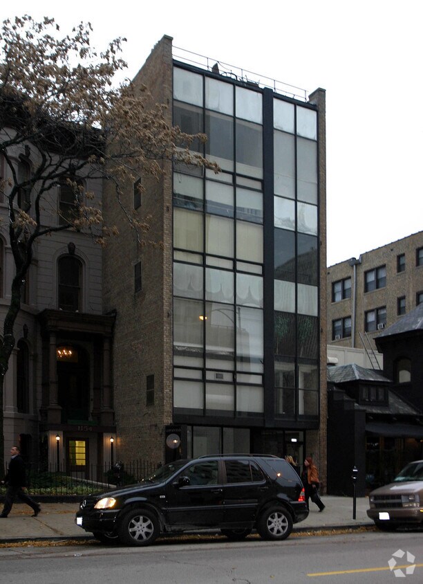 Foto del edificio - 1156 N Dearborn St