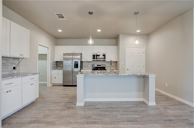 Foto del edificio - 381 County Rd 306