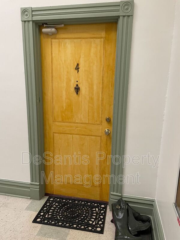 425 Walnut St Unit 4, Sewickley, PA 15143 Condo for Rent in Sewickley