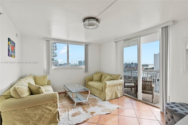 Foto del edificio - 6969 Collins Ave
